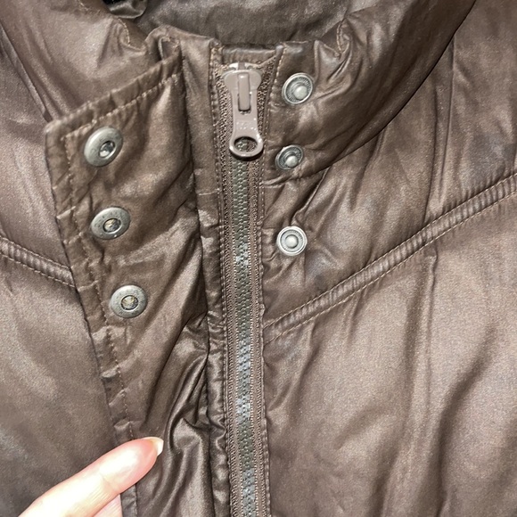 GAP Vest Chevron Stitch Puffer Brown, Size Medium - Picture 3 of 10